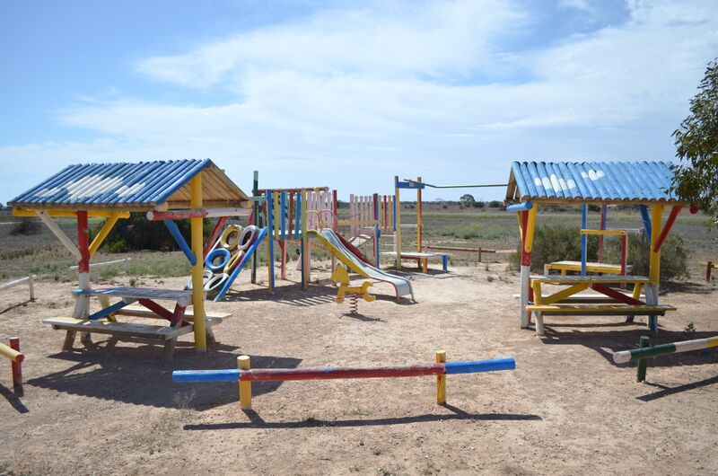 ملف:Cocklebiddy playground, 2012.JPG