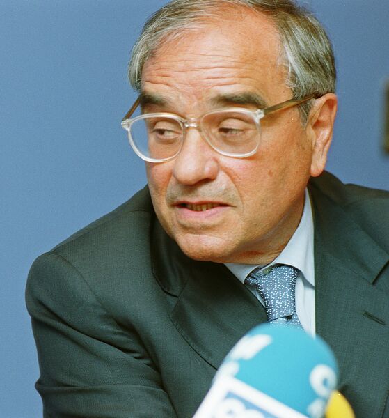 ملف:Martin villa002.jpg