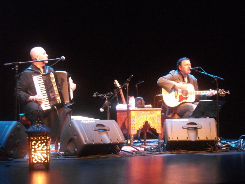 ملف:Revolver Carlos Goñi.JPG