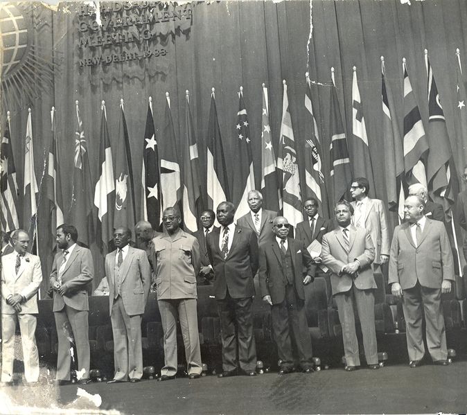 ملف:Dr Banda attending the Commonwealth Heads of Government Conference in New Dheli, November 1983.jpg