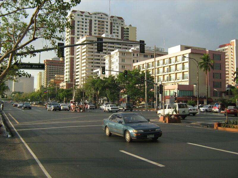 ملف:Roxas Boulevard.jpg