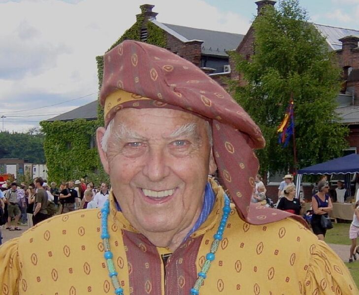 ملف:Albert Jørn utsnitt.jpg