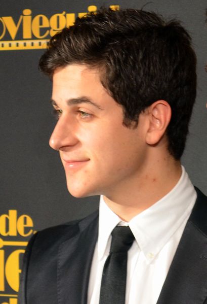 ملف:David Henrie 2012.jpg