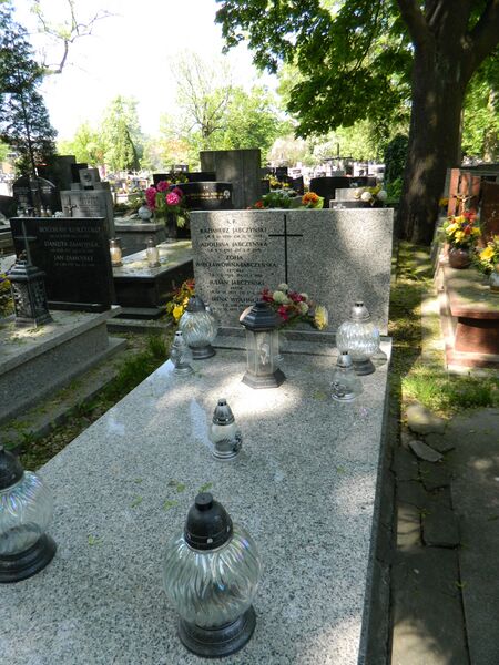 ملف:Grób Zofii Więcławówny-Jabczyńskiej.jpg