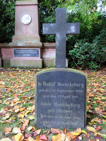 ملف:Gravestone RudolfMönckeberg Hamburg-Ohlsdorf.jpg