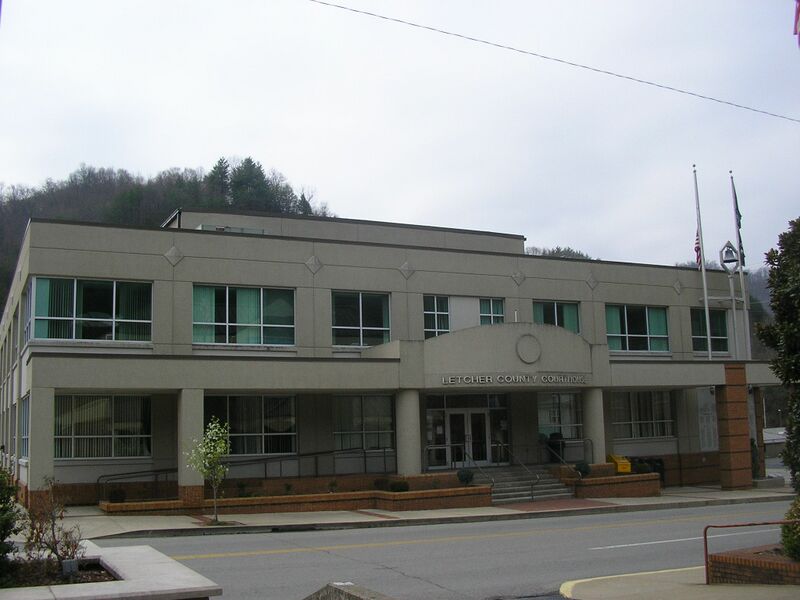ملف:Letcher county courthouse.jpg