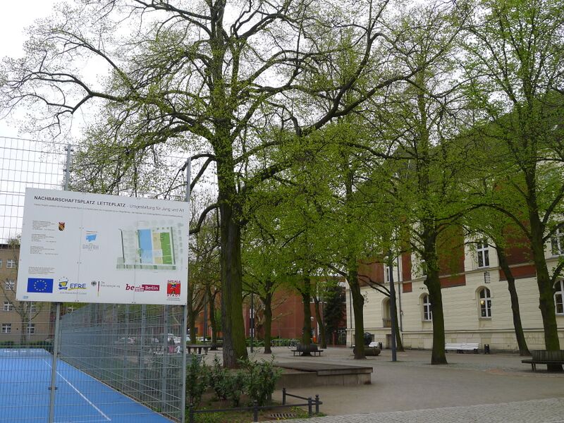 ملف:Letteplatz (Berlin-Reinickendorf).JPG