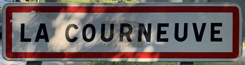 ملف:Panneau entrée Courneuve 2.jpg