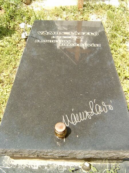 ملف:Vámos László sírja.jpg