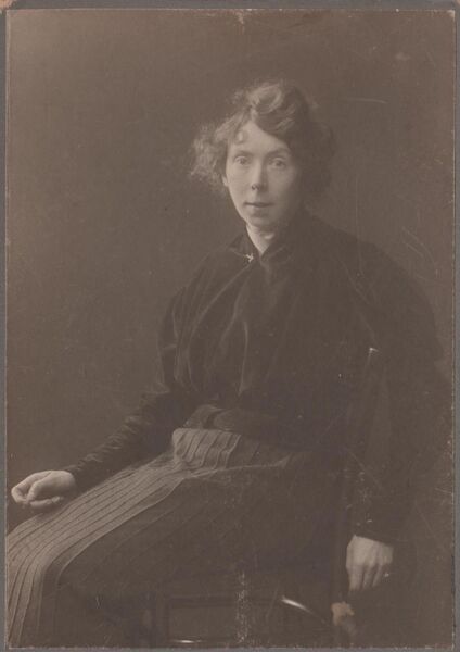 ملف:Elisabeth Siewert 1905.jpg