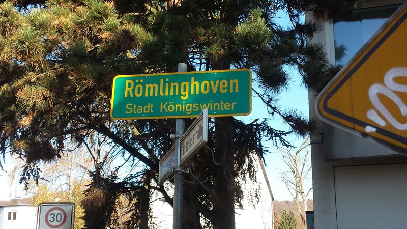 ملف:Römlinghoven, Ortshinweistafel.jpg