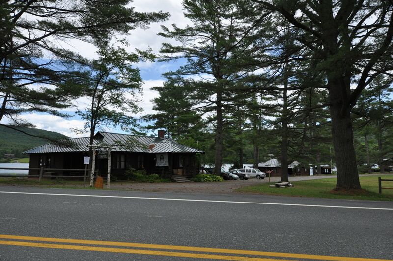 ملف:WestFairleeVT AlohaHiveCamp 1.jpg