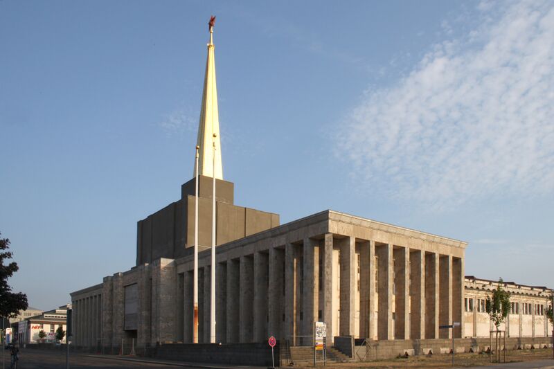 ملف:Achilleion Leipzig.jpg