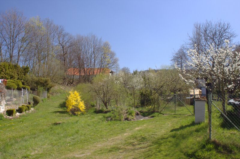 ملف:Dolní Kouty, zahrady.jpg