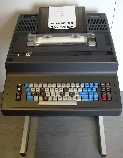 ملف:Puma teleprinter.jpg