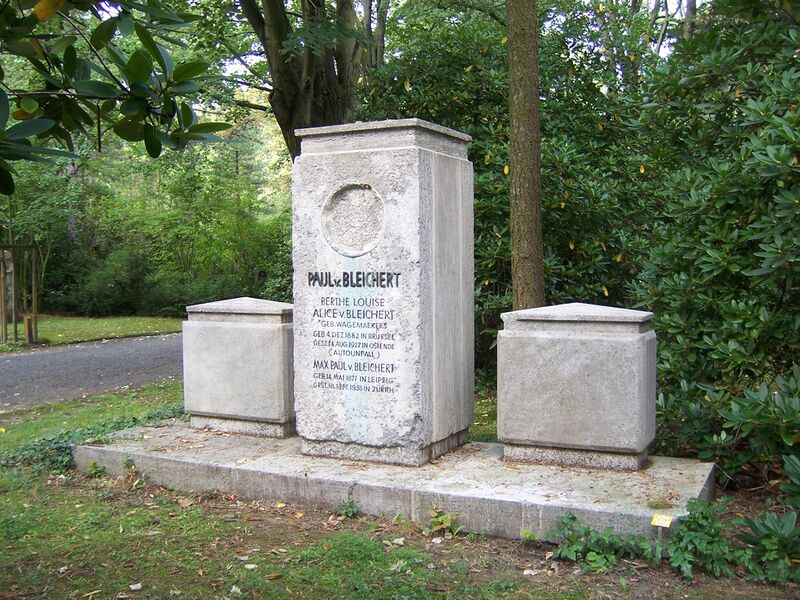 ملف:Grabstätte Paul von Bleichert.JPG