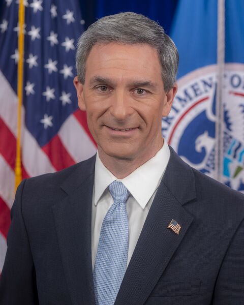 ملف:Ken Cuccinelli official photo.jpg