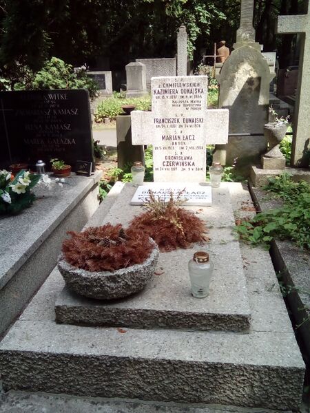 ملف:Marian Łącz grób.jpg