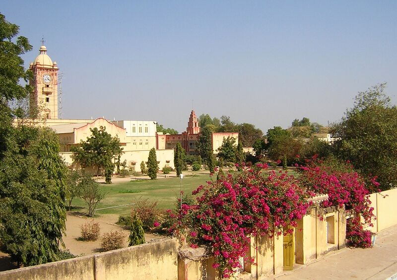 ملف:Nawalgarh Podar College.jpg