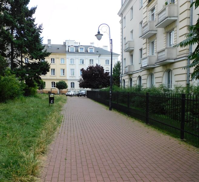 ملف:Ulica supińskiego na mochnackiego.jpg