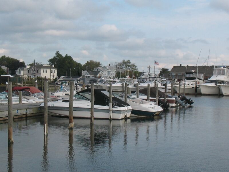 ملف:Bayshore Marina.JPG
