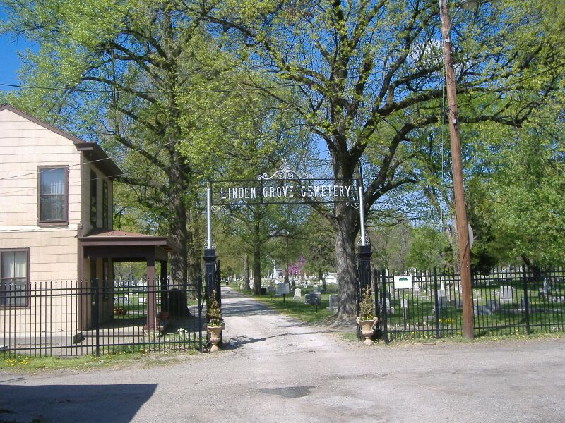 ملف:Linden Grove Cemetery gate.jpg