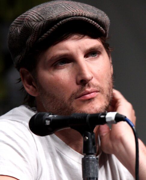 ملف:Peter Facinelli Comic-Con 2012.jpg