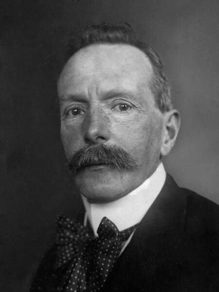 ملف:Willem Treub (1917).jpg