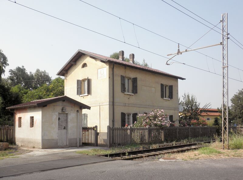 ملف:Cremona casello via Ghinaglia.JPG