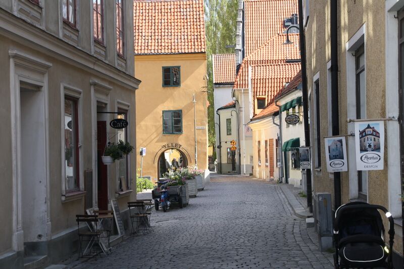 ملف:Sankt Hansgatan (Kenny McFly).jpg