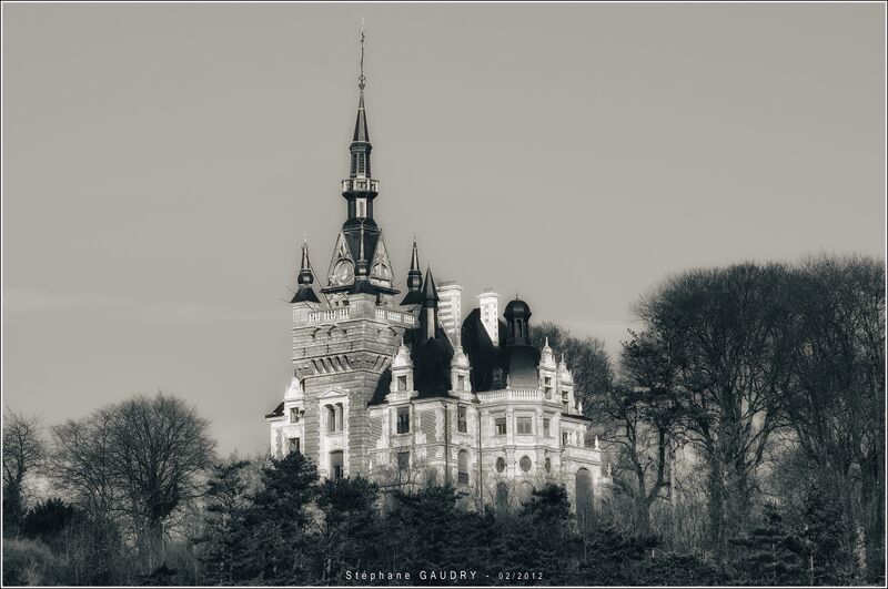 ملف:Château le Fy.jpg