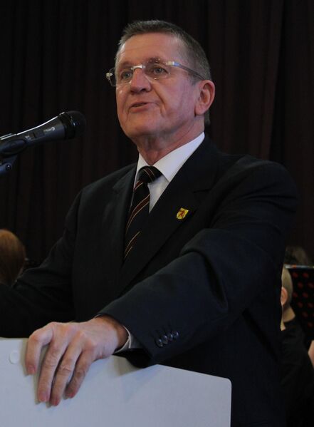 ملف:Eberhard Menzel OB WHV.jpg