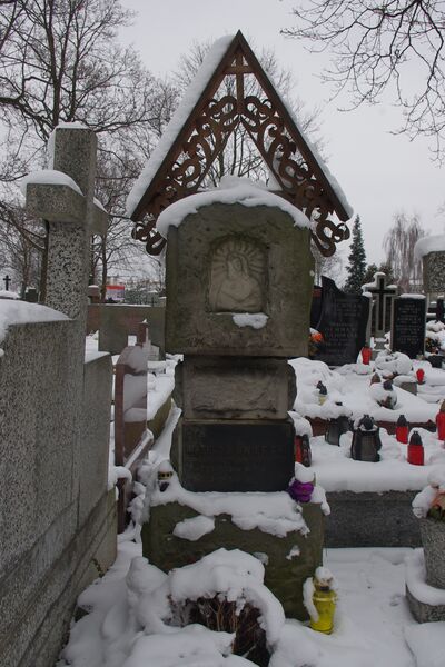 ملف:Mateusz Święcicki (grób) 1.JPG