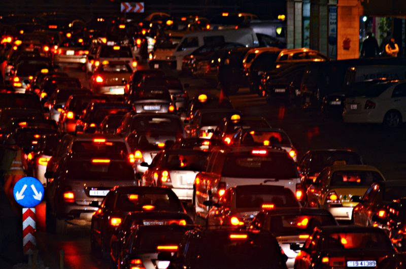 ملف:Amman-Traffic-Night.JPG