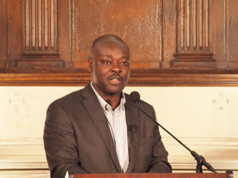 ملف:Helon Habila B283438.jpg