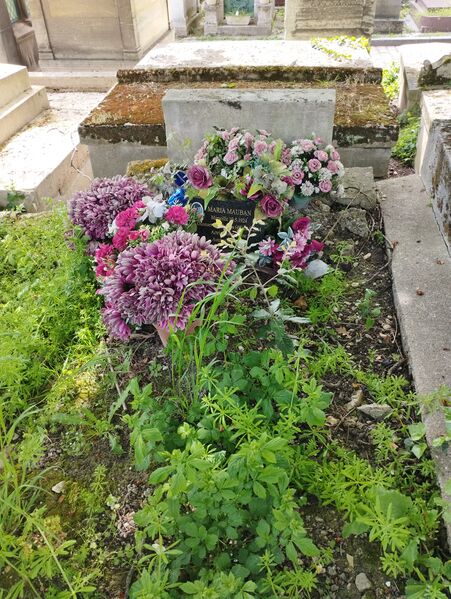 ملف:Maria Mauban tombe.jpg