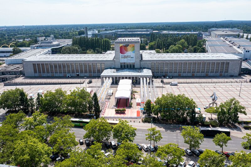 ملف:Messe Berlin Filmpreis 2022.jpg