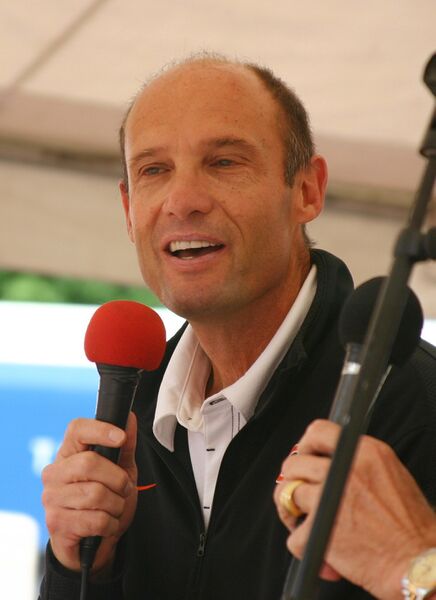 ملف:Mike Riley 2010.jpg