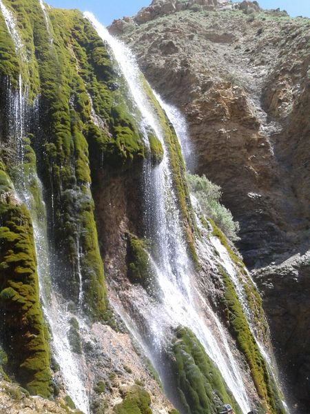 ملف:Pitniani waterfall.jpeg