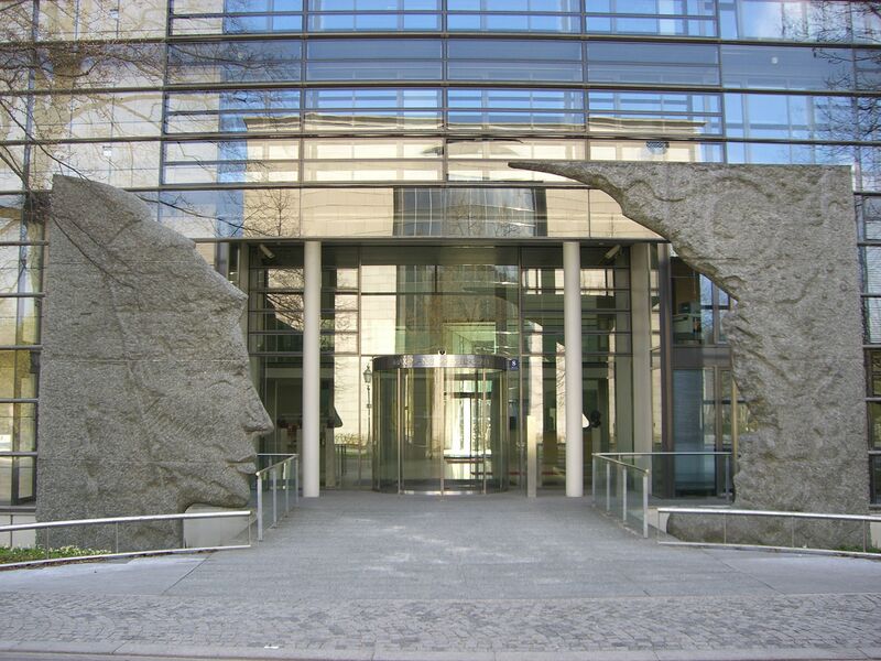 ملف:München - Max-Planck-Gesellschaft.JPG