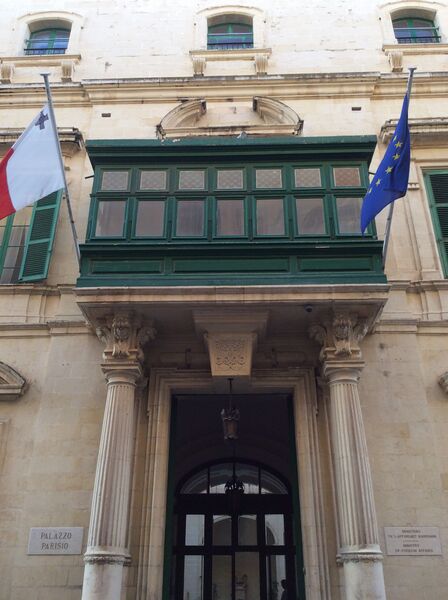 ملف:Palazzo Parisio Flags.jpg