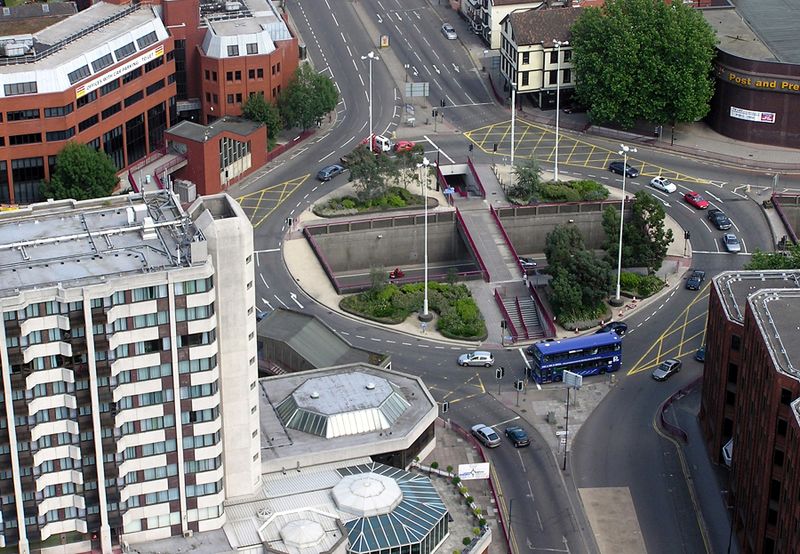 ملف:Roundabout.bristol.arp.jpg