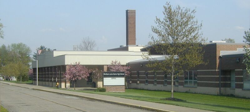 ملف:Windham high school.jpg