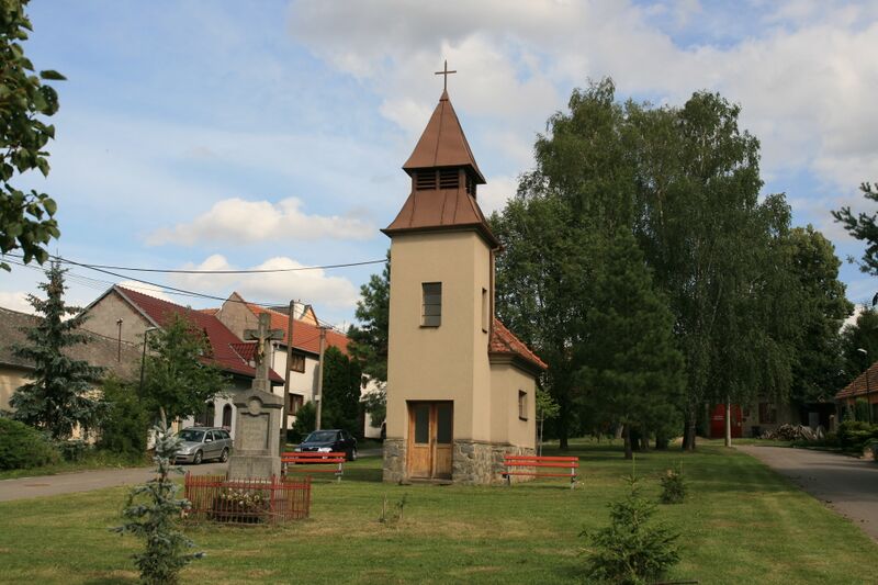 ملف:Bučovice-Černčín, Marečkovo náměstí (3504).jpg