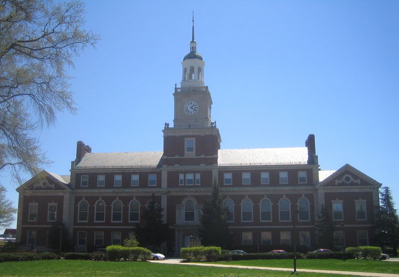 ملف:Founders Library, Howard University.jpg