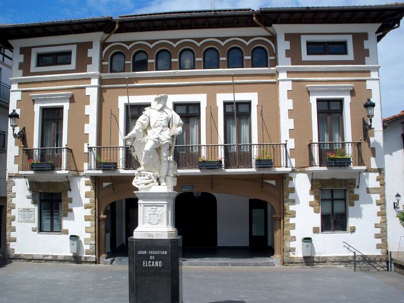 ملف:Getaria - Ayuntamiento.jpg