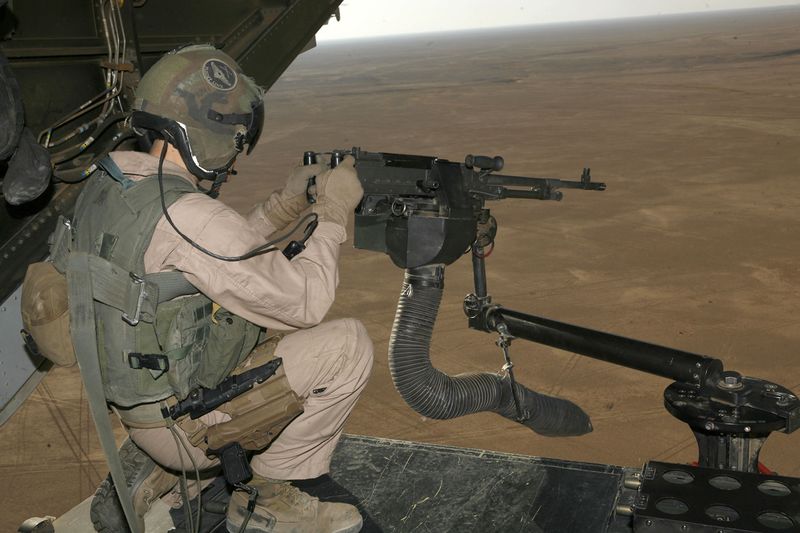 ملف:V-22 M240 machine gun.jpg