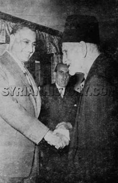 ملف:جمال عبد الناصر وشكري القوتلي يستقبلان الرئيس الأسبق هاشم الأتاسي يوم إعلان الوحدة عام 1958.jpg