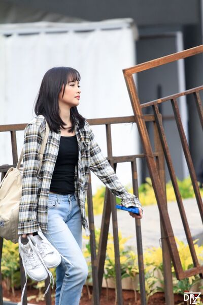 ملف:Devi Kinal Putri (29662613580).jpg