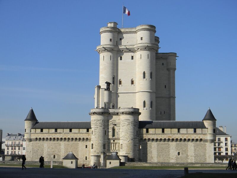 ملف:Donjon Château de Vincennes.JPG